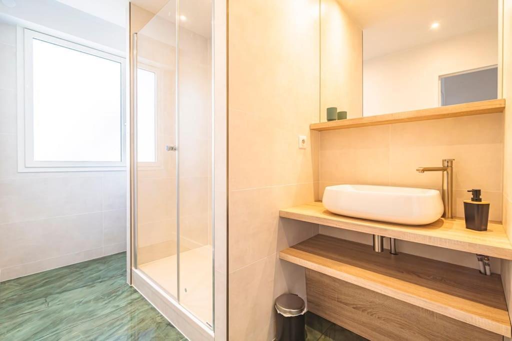 Appartement Le Luxe Au Pied De La Cathedrale Cours Langlet *