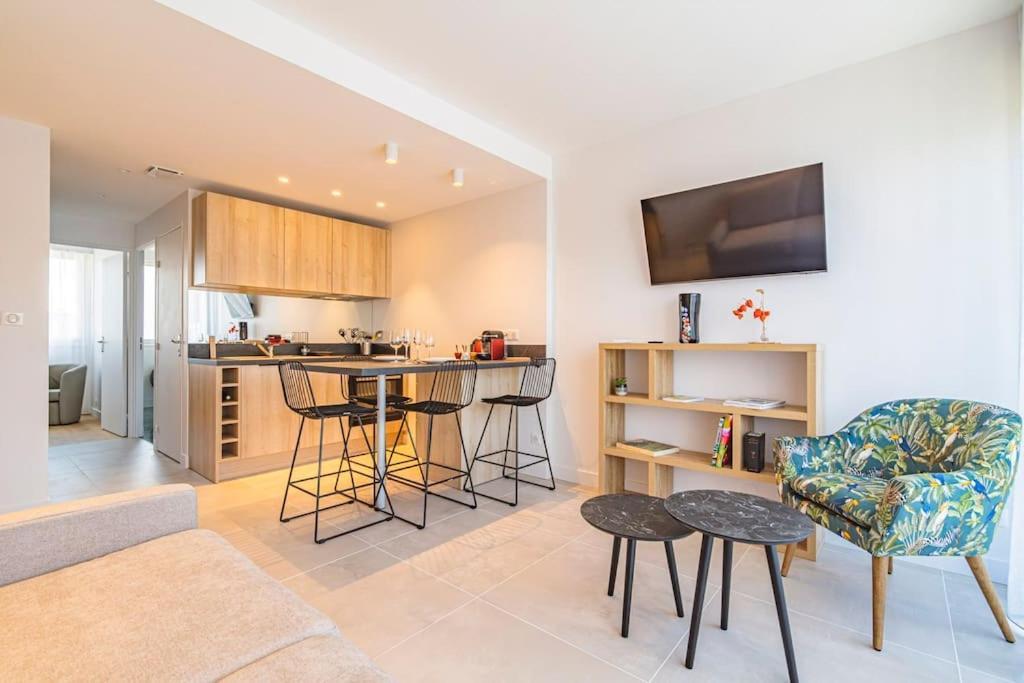 Appartement Le Luxe Au Pied De La Cathedrale Cours Langlet *
